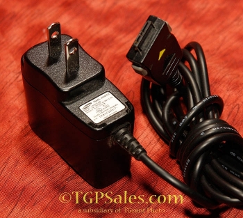 Plug-in Power Supply - Samsung TAD037JBE -  output 5v .7a; input  100-240vac