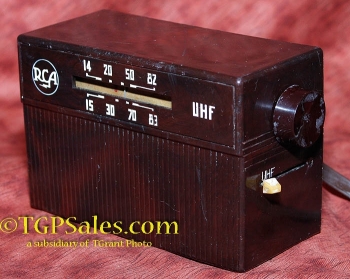 RCA 208 E1 UHF to VHF tube-type convertor, bakelite box circa 1958 vintage