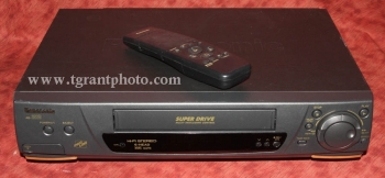 Panasonic AG-2560 VHS  VCR - 4 head Hi-Fi Stereo [TGP1047]